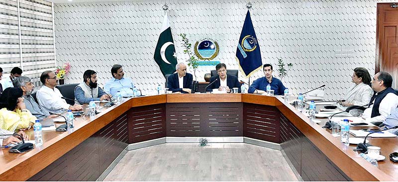 Punjab Minister for Agriculture, Energy, Industries, Commerce, Investment and Skill Development SM Tanveer presides over a meeting on citrus at the University of Agriculture Faisalabad (UAF)