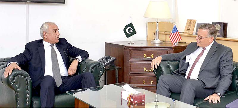Federal Minster for Communications, Railways and Maritime Affairs Mr. Shahid Ashraf Tarar hosts a meeting with the US Ambassador, Donald Blome at the Ministry of Communications.