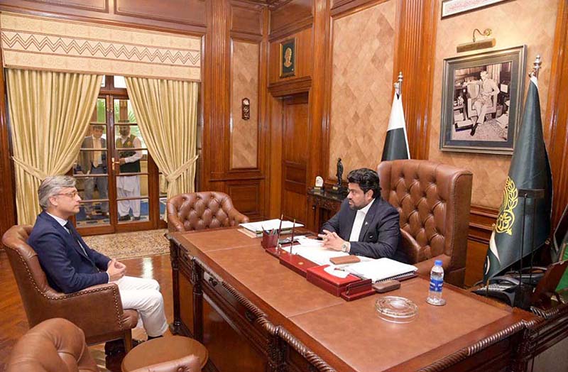 Caretaker Provincial Minister for Law, Umar Somroo calls on Sindh Governor Kamran Khan Tessori at Governor House