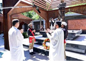 Caretaker Prime Minister, Anwaar-ul-Haq Kakar offers prayer at the Yadgaar-e-Shuhada