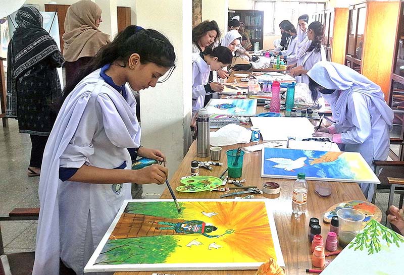 DEVCOM Pakistan Creative Director Riffat Ara Baig conducts an International Peace Day Painting Competition, jointly organised by the ICLC at Government Polytechnic Institute for Women H-8