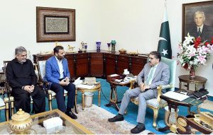 MQM leaders Mustafa Kamal and Anis Qaimkhani called on Caretaker Prime Minister Anwaar-ul-Haq Kakar
