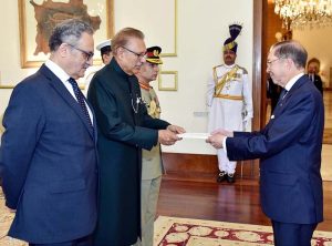 The Ambassador-designate of the Republic of Colombia, Mr. Julio Anibal Riano Velandia, presenting his diplomatic credentials to President Dr. Arif Alvi, at Aiwan-e-Sadr