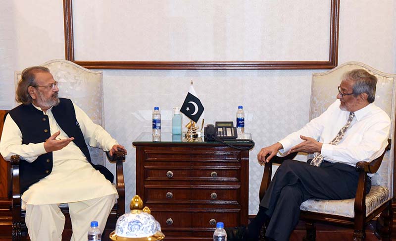 Caretaker Sindh Chief Minister Justice (Retd) Maqbool Baqar meets with Federal Education Minister Madad Ali Sindh at CM House