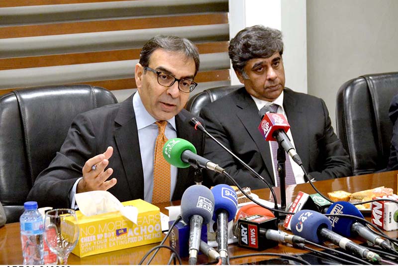 Federal Minister for Commerce, Industries & Production, Gohar Ijaz and Federal Minister for Energy & Petroleum, Muhammad Ali address joint press conference at Lahore Chambers of Commerce