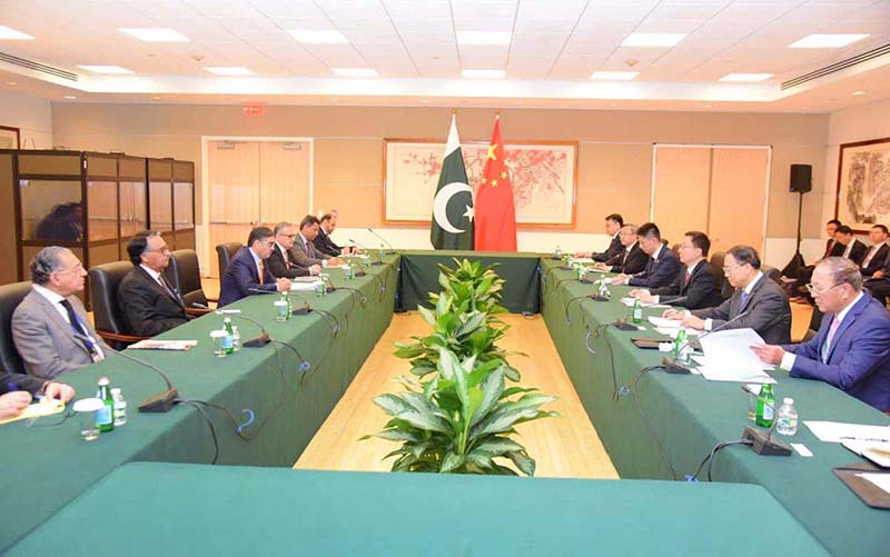 Caretaker Prime Minister Anwaar-ul-Haq Kakar and Mr. Han Zheng, the Vice-President of People's Republic of China in a meeting at the sidelines of UNGA Summit