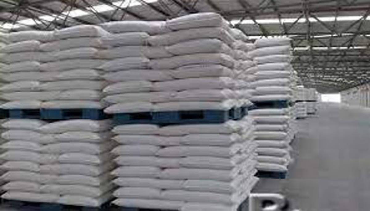 3,930-bag sugar, 650-bag wheat flour seized