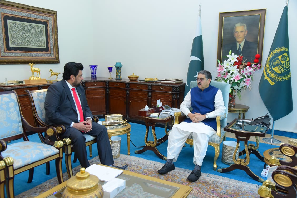 Govt to resolve Karachi trader's problems on priority: Kakar