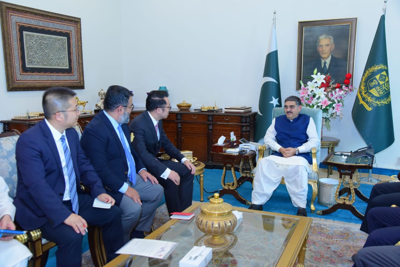 PM, CEO Huawei Pakistan discuss investment opportunities