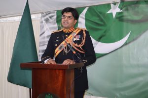 Pakistan High Commissioner, London pays tribute to nation's martyrs