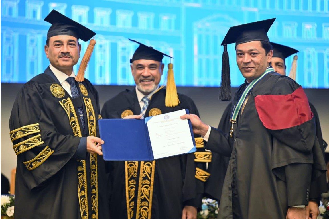 COAS felicitates NUST graduates, underscores their responsibility to figure out challenges faced by country