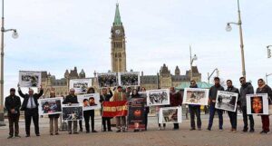 A photographic exhibition arranged at Pakistan Embassy Ottawa in connection with the Kashmir Solidarity Day and it was attended by a large number of Pakistani community members and Kashmiris