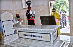  SAPM on Human rights and Women empowerment Mushaal Hussain Mullick offering Fateha on the grave of National Poet of Pakistan Allama Muhammad Iqbal. 