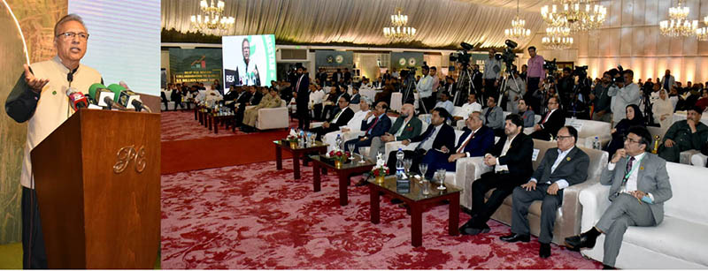 President Dr Arif Alvi addressing the gathering at REAP’s Export Trophy Ceremony