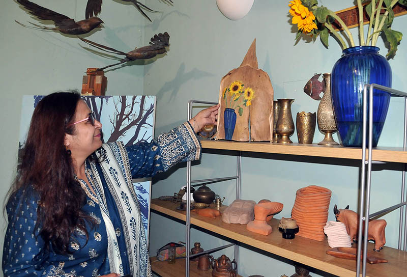 Artists from diverse backgrounds were invited at the Off-Grid Residency where they can work without the usual distractions and pressures of daily life. The central theme of this residency is the blend of wilderness and creativity