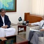 Prime Minister AJK Anwar ul Haq had a meeting with Caretaker Minister for Planning Development & Special Initiatives Mr. Sami Saeed. Secretary Ministry of Planning Awais Manzoor Sumra, Member Infrastructure and senior officers of the Ministry participated in the meeting.