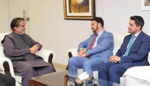 British MP Afzal Khan called on Federal Minister for National Heritage and Culture Jamal Shah. Federal Secretary Humaira Ahmed and Adviser & Culture Expert Muhammad Kashif Irshad were also present in the meeting.