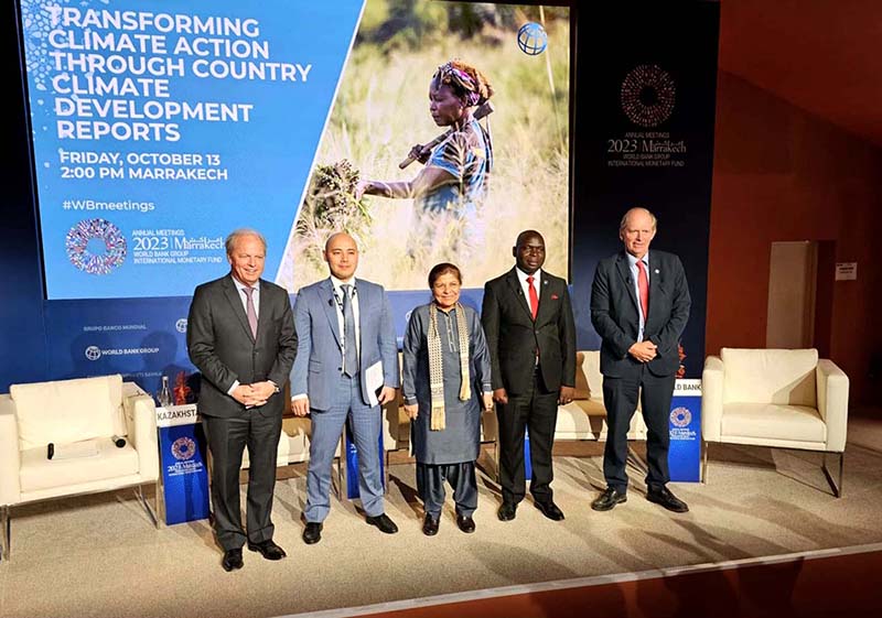 Federal Minister for Finance, Revenue, and Economic Affairs, Dr. Shamshad Akhtar, attends a significant event on the theme of "Making the IMF supported programs work" during the annual meetings of WB/IMF