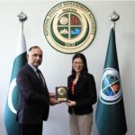 Chairman NDMA Lt.General Inam Haider Malik presenting Shield to MD USAID Ms Kate Somvongsiri