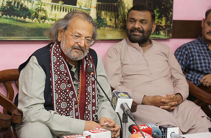 Federal minister for Education and Professional Training Madad Ali Sindhi address to media persons at Press Club.