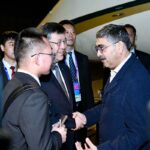 Mr. Wang Zhigang, Minister of Science & Technology of China receiving Caretaker Prime Minister Anwaar-ul-Haq Kakar upon his arrival
