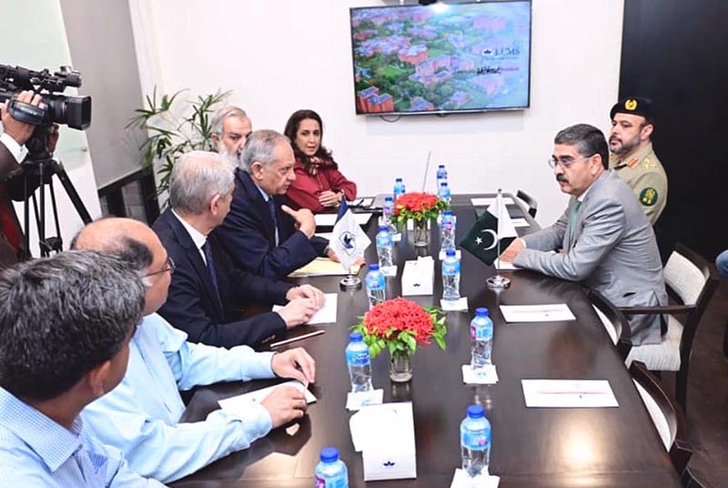 Caretaker Prime Minister Anwaar-ul-Haq Kakar receives a briefing in Lahore University of Management Sciences (LUMS)