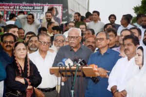 Mayor Karachi Murtaza Wahab, Senator Waqar Mehdi, ex-minister Saeed Ghani and others offer Fateha for the martyrs of Karsaz tragedy at the site of incident