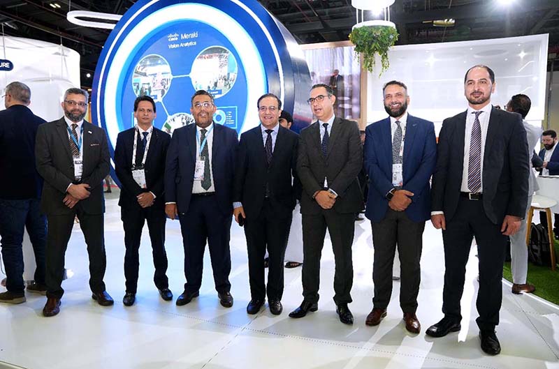 Caretaker Federal Minister for IT and Telecommunication Dr. Umar Saif in a group photo after meeting with Regional GM of Cisco at GITEX Global