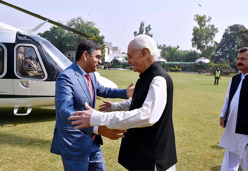 The Caretaker Chief Minister of Khyber Pakhtunkhwa receives the Caretaker Prime Minister Anwaar-ul-Haq Kakar at Helipad