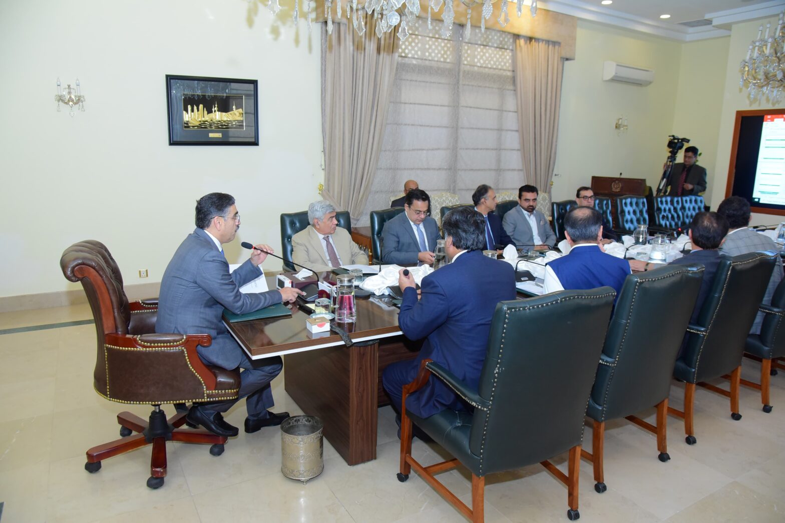 PM directs to ensure timely, uninterrupted fertilizer supply for Rabi crop