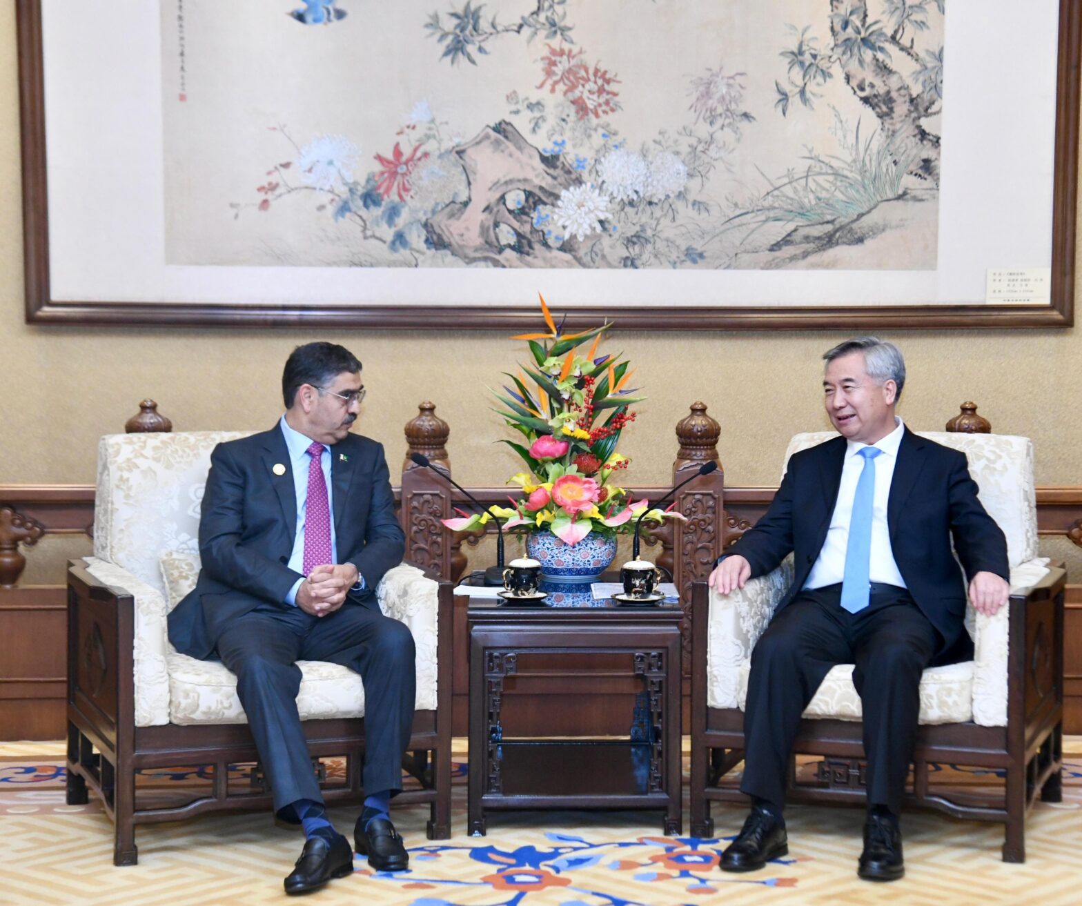 Pakistan, China resolve to enhance economic cooperation, high-quality CPEC development