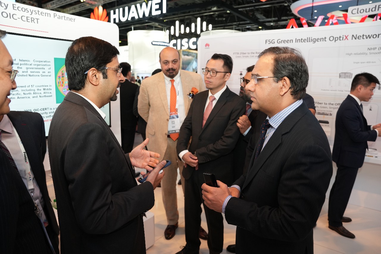 Dr. Saif lauds Huawei's presence at GITEX 2023