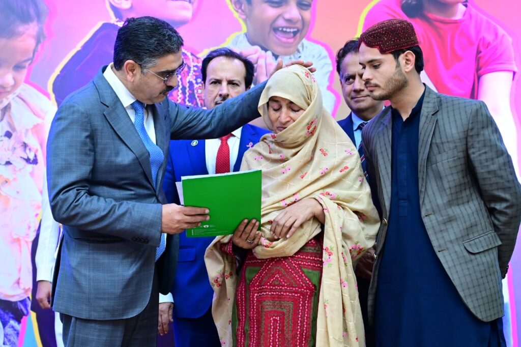 PM vows to resist anti-vaxxers to achieve dream of polio-free Pakistan