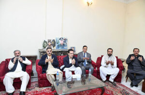 Caretaker Prime Minister Anwaar-ul-Haq Kakar offering Fatiha at the residence of late caretaker Chief Minister KP Azam Khan.