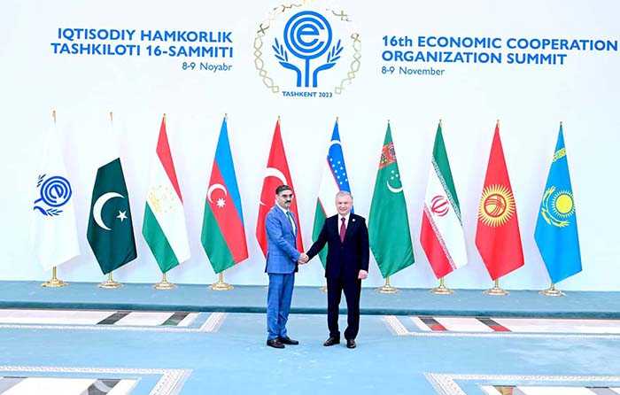 Caretaker Prime Minister Anwaar-ul-Haq Kakar is being received by the President of Uzbekistan Mr. Shavkat Mirziyoyev at Tashkent Convention Center on the occasion of 16th ECO Summit