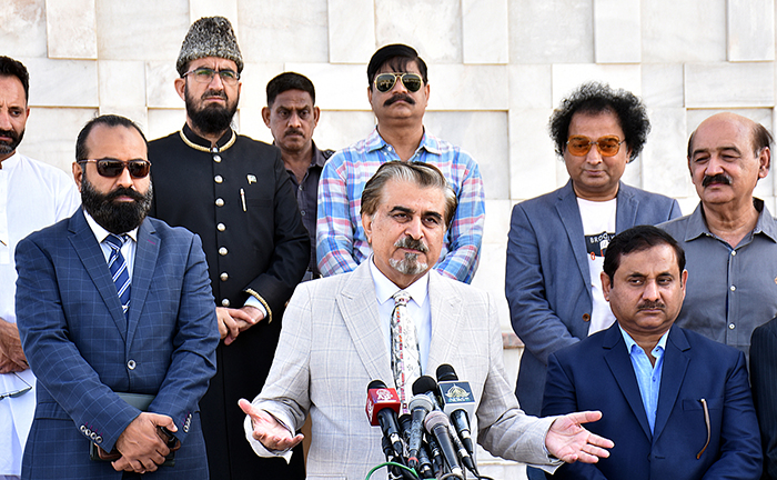 Federal Minister For National Heritage and Culture Syed Jamal Shah addressing to the media persons at Mazar-e-Quaid.