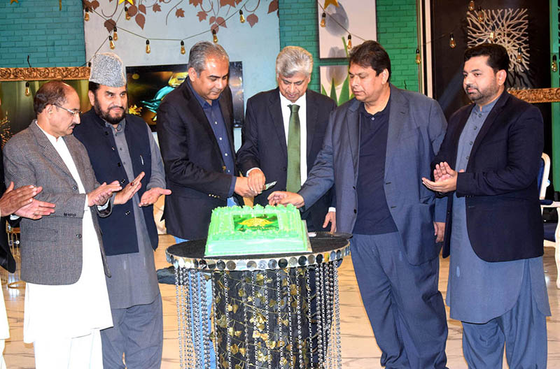 Caretaker Federal Minister for Information and Broadcasting, Murtaza Solangi along with Caretaker CM Punjab Mohsin Raza Naqvi cutting the 59th Anniversary cake of PTV Lahore Center