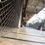 A view of closed shops at Mall Road as Punjab government has ordered markets to remain closed over the weekend in the hope that the long weekend will help cut toxic levels of smog