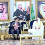 Deputy Governor Riyadh, Prince Mohammed bin Abdulrahman bin Abdulaziz receiving Caretaker Prime Minister Anwaar-ul-Haq Kakar upon his arrival