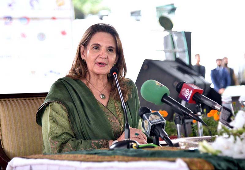 First Lady Begum Samina Alvi visiting stalls featuring traditional cuisines and arts and crafts of different countries at Pakistan Foreign Office Women's Association's Annual Charity Bazar