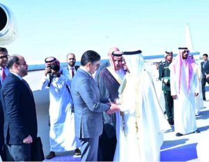 Deputy Governor Riyadh, Prince Mohammed bin Abdulrahman bin Abdulaziz receiving Caretaker Prime Minister Anwaar-ul-Haq Kakar upon his arrival