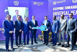 Caretaker Prime Minister, Anwaar-ul-Haq Kakar receives a key signifying the provision of multiple mobile health units to the Government of Pakistan by WHO.