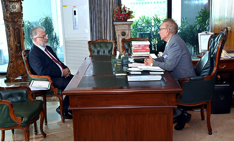 Chairman Higher Education Commission, Dr Mukhtar Ahmed, called on President Dr Arif Alvi, at Aiwan-e-Sadr