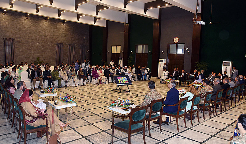 Caretaker Sindh Chief Minister Justice (R) Maqbool Baqar meets with the participants of the 25th Security Workshop, National Defence University (NDU) at CM House