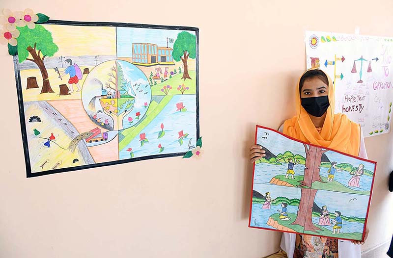 A student delivering speech during Painting Poster/ Essay Writing / Declamation Competition “Self-Accountability is the Best Accountability" Organized by: NAB Bureau Sukkur and Shaheed Mohtarma Benazir Bhutto Medical University at CMC Hall