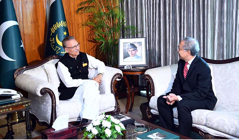 The outgoing Ambassador of Indonesia, Mr. Adam Mulawarman Tugio, calls on President Dr. Arif Alvi, at Aiwan-e-Sadr.