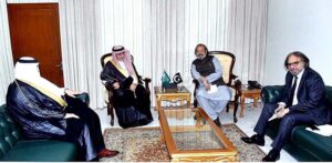 Dr. Ahmed Bin Salem Al Amri, President of the Riyadh’s Imam Muhammad Bin Saud Islamic University at Kingdom of Saudi Arabia along with Nawaf Bin Saeed Al Malkiy, Saudi Ambassador to Pakistan and President International Islamic University, Islamabad Prof. Dr. Hathal Homoud Alotaibi met with the Caretaker Minister for Federal Education and Professional Training, Madad Ali Sindhi
