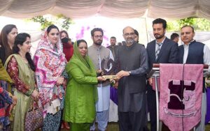 Female students purchasing traditional food item "Gol Gappey' from the stall during second day of First Dosti Women Literature Festival, 1st Edition at SBBWU