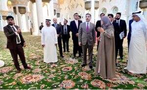 The Caretaker Prime Minister Anwaar-ul-Haq Kakar visits the Sheikh Zayd Grand Mosque