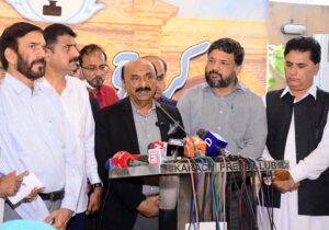 Caretaker Sindh Minister Local Government, Housing & Town Planning & Rehablitation Department Mubeen Jumani talking to Media Persons during Visit at Karachi Press Club